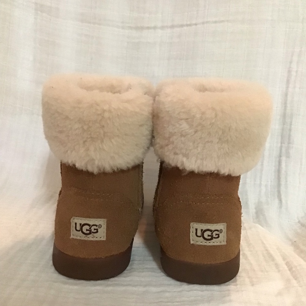 UGG Boots, Toddler Girls, Size 9.5